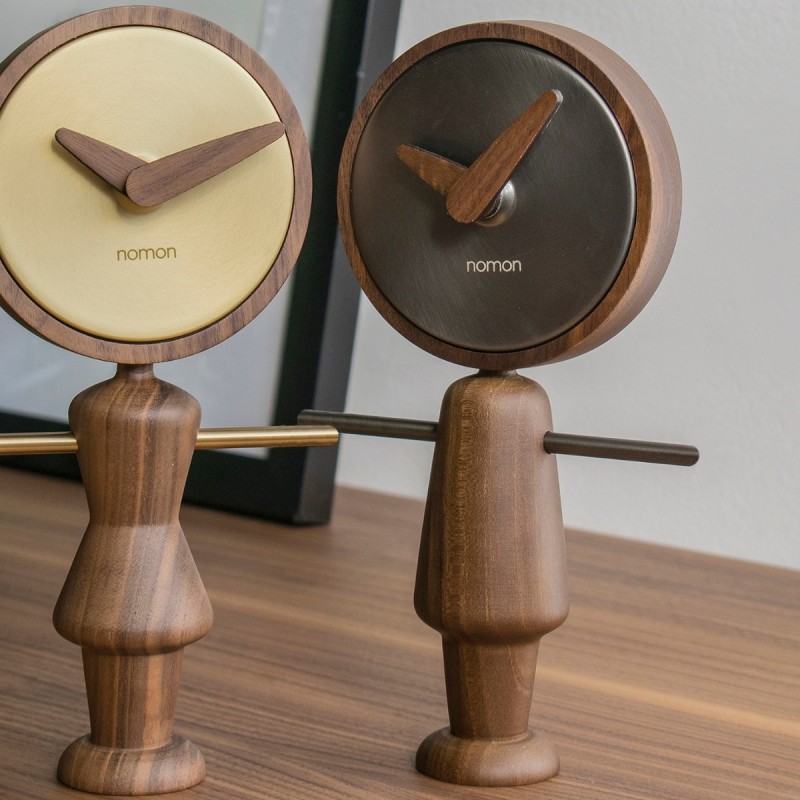 Reloj sobremesa Nene Nogal Nomon