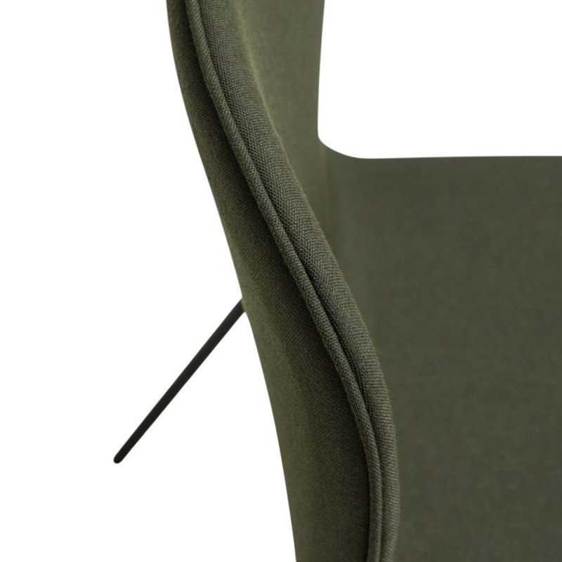 Silla tapizada Ona con patas metálicas de Vergés