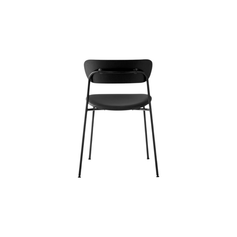 Silla Pavilion AV3 cuero negro &Tradition